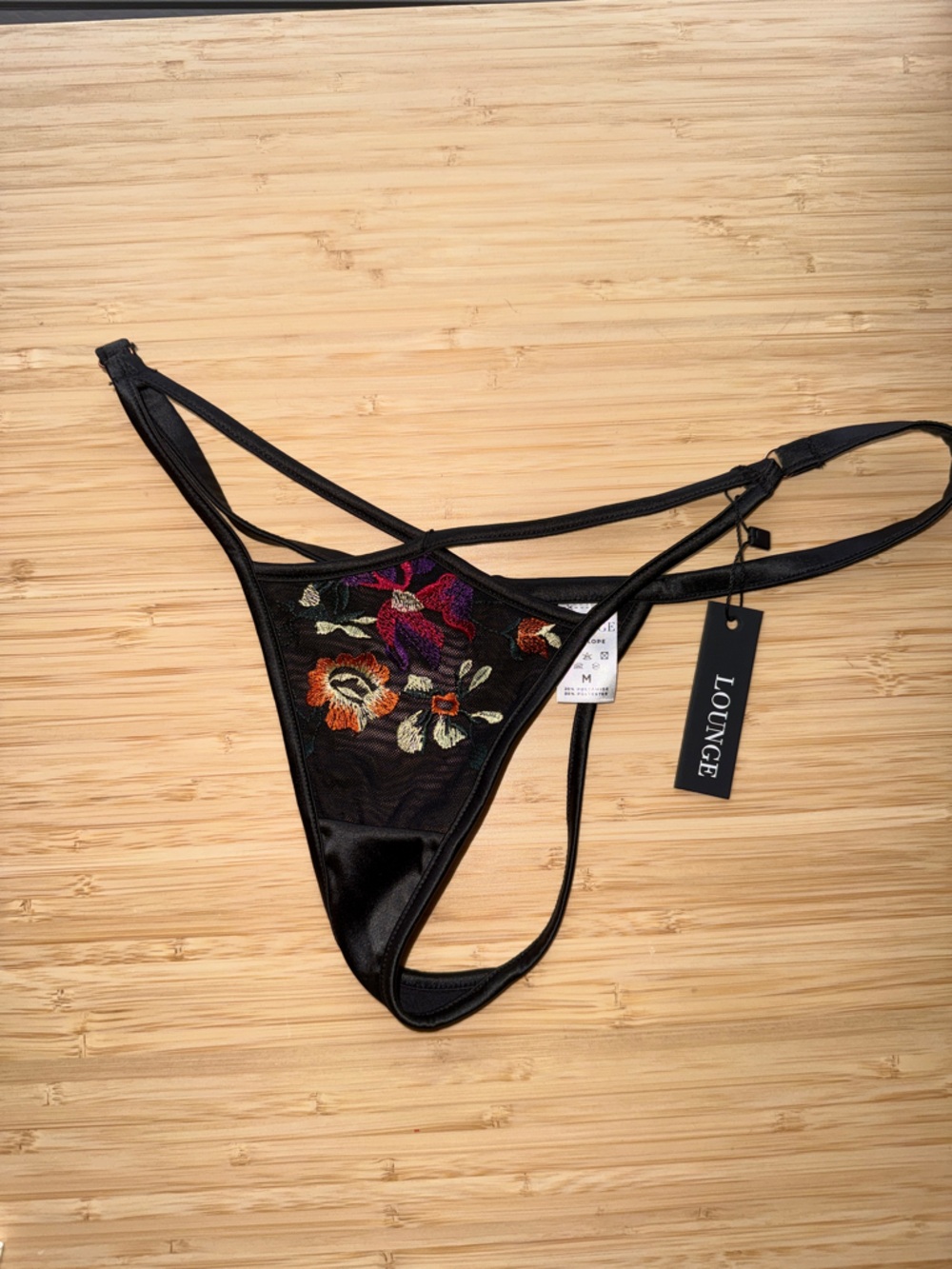 Lounge “Penelope” 3-Piece Embroidered Lingerie Set - Picture 8 of 11